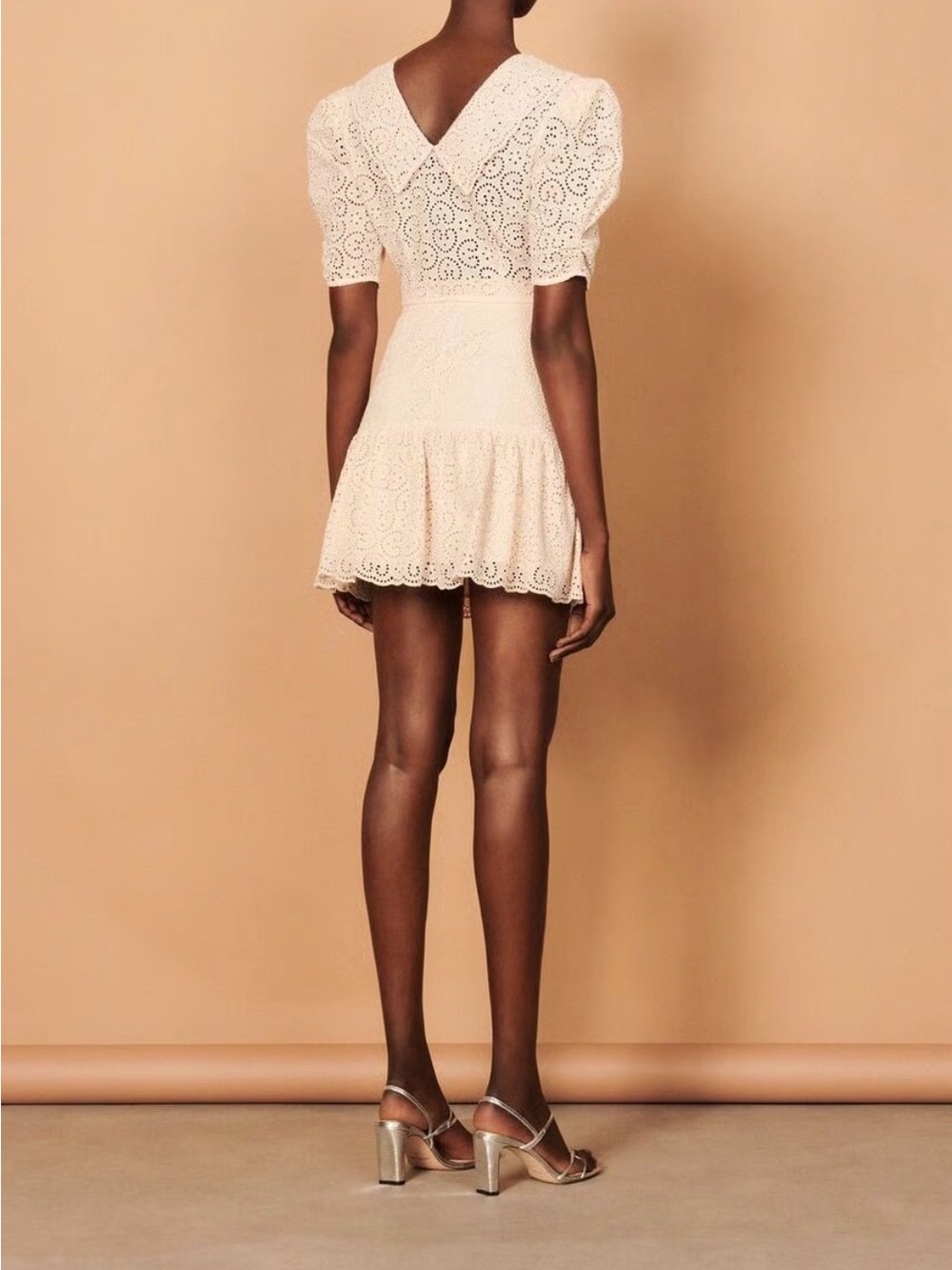 Sandro Cream Blush Eyelet Cropped Top & Mini Skirt Set Scalloped Small - Picture 8 of 15
